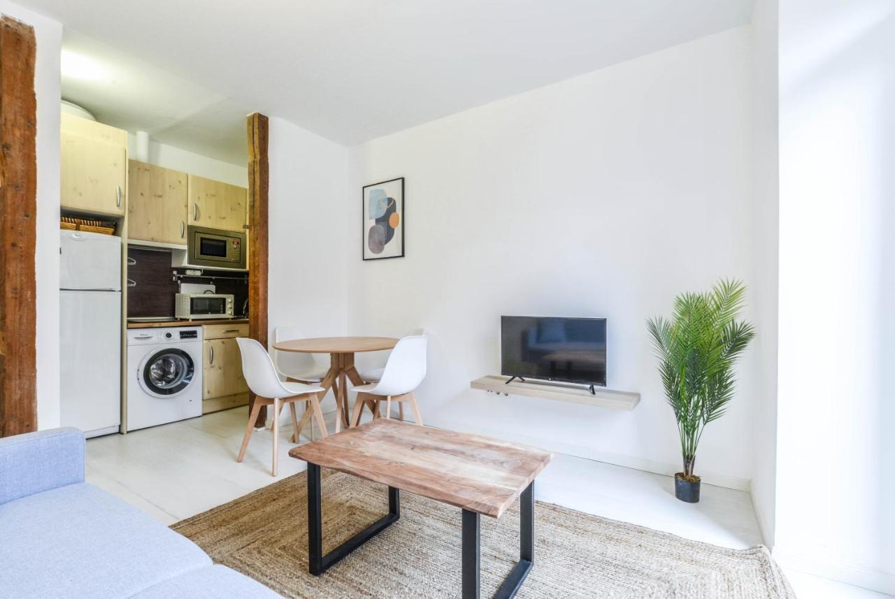 Apartamento En Cava Baja Appartamento Madrid Esterno foto